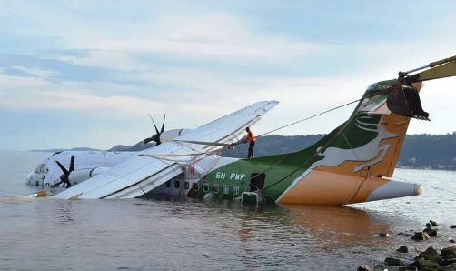 ������������ ������� ATR 42-500 ������������ �������� Precision Air ���� � ����� ��������. 